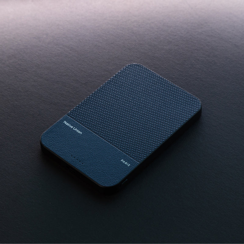 native-union-re-classic-power-bank-magnetic-5-000-mah-magsafe-magnetische-powerb image 2