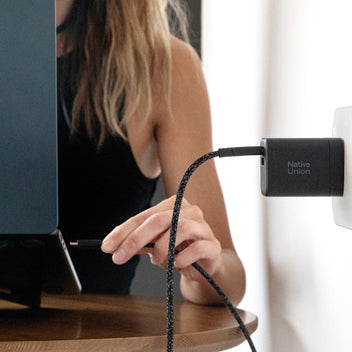native-union-fast-gan-charger-pd-45w-mit-1x-usb-c-und-1x-usb-a-kompakt-und-leich image 2