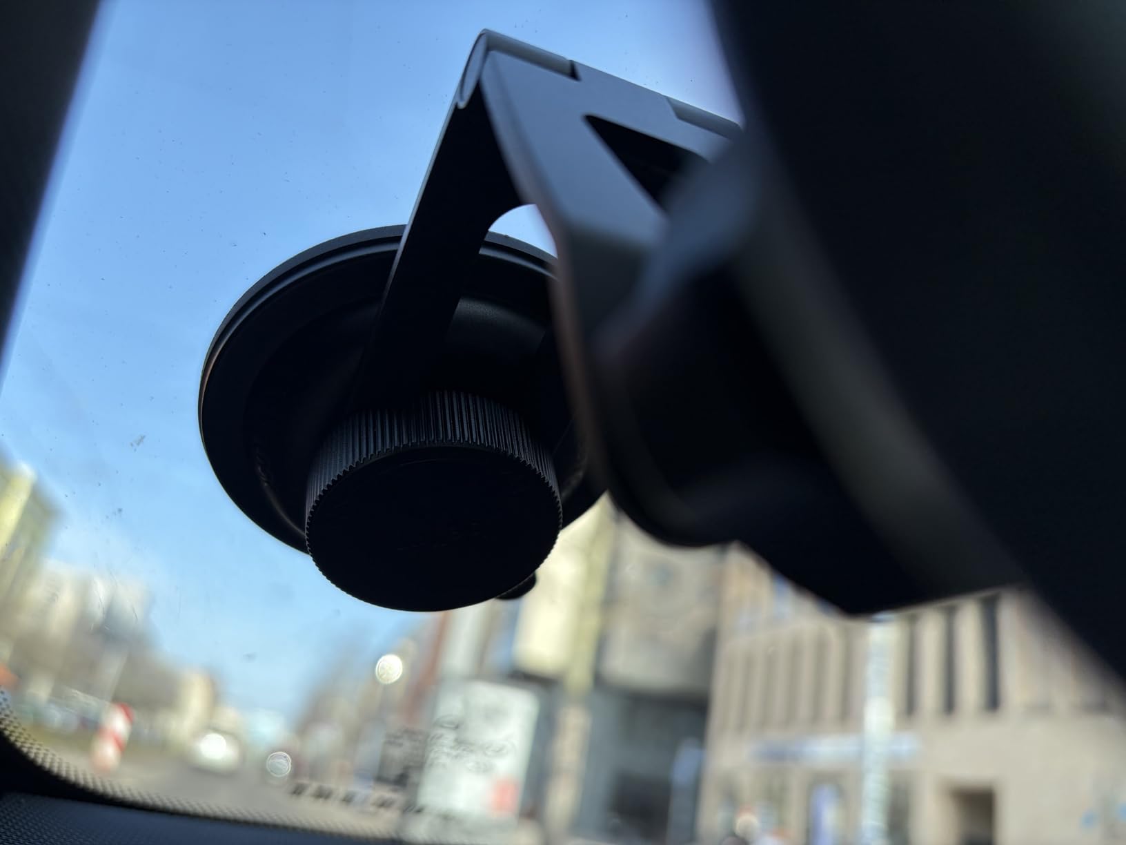 Praktisch für Navi und Musik