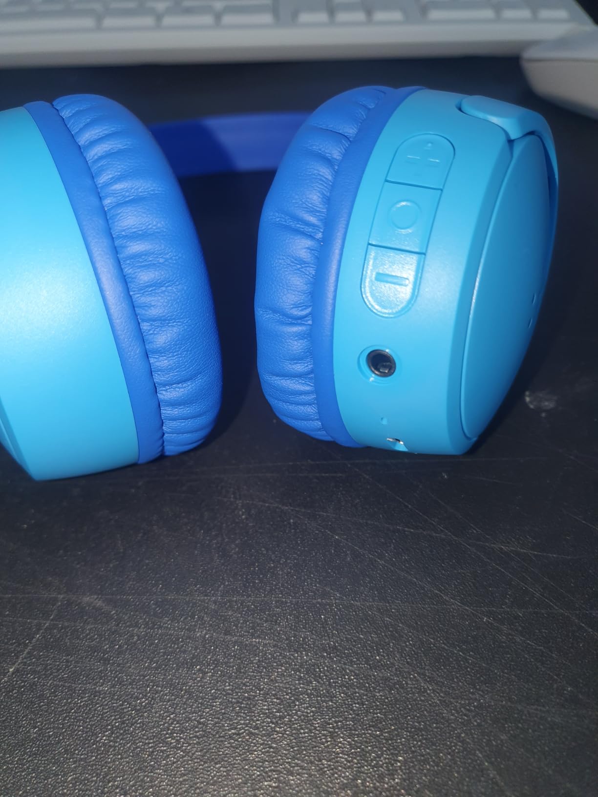 Schule und Flugzeug perfekt