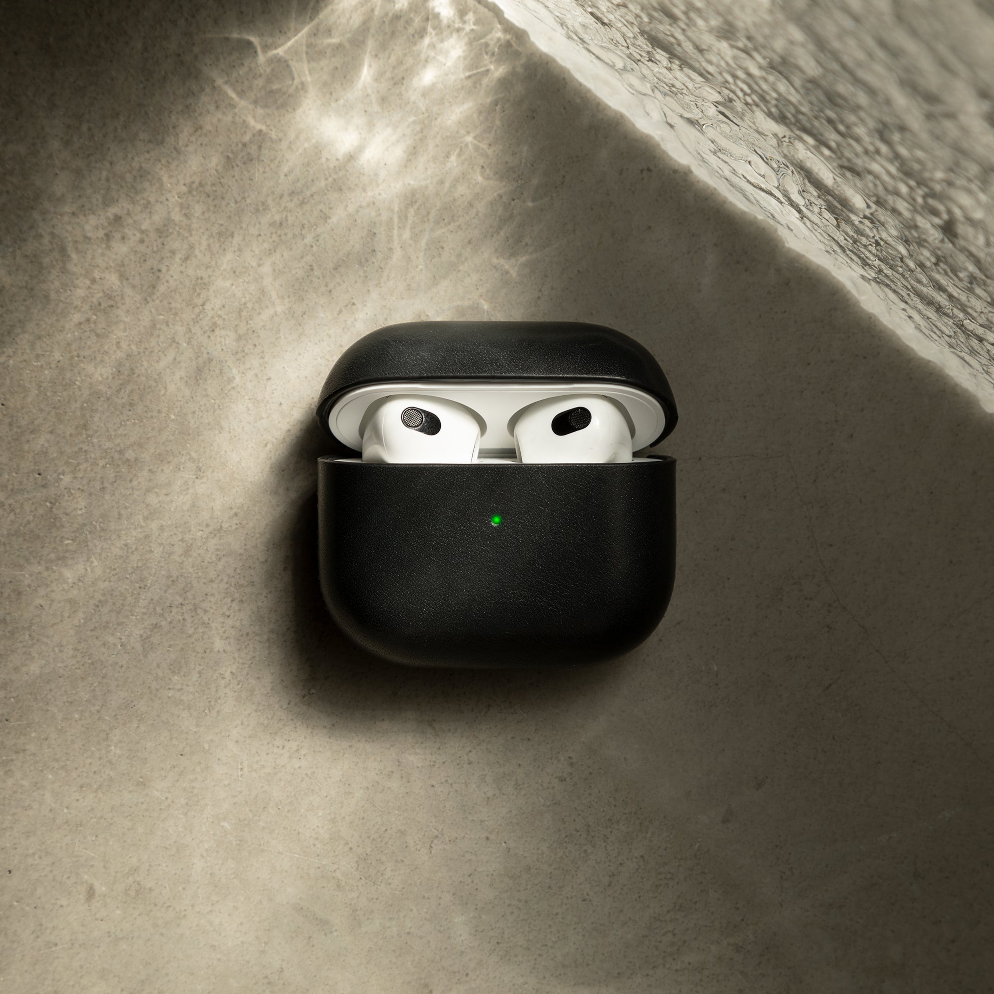 native-union-classic-leather-case-f-r-airpods-3-generation-handgefertigtes-echtl image 4