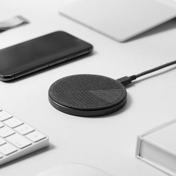 native-union-drop-wireless-charger-qi-ladepad-mit-gewichtetem-aluminium-fu-und-t image 7